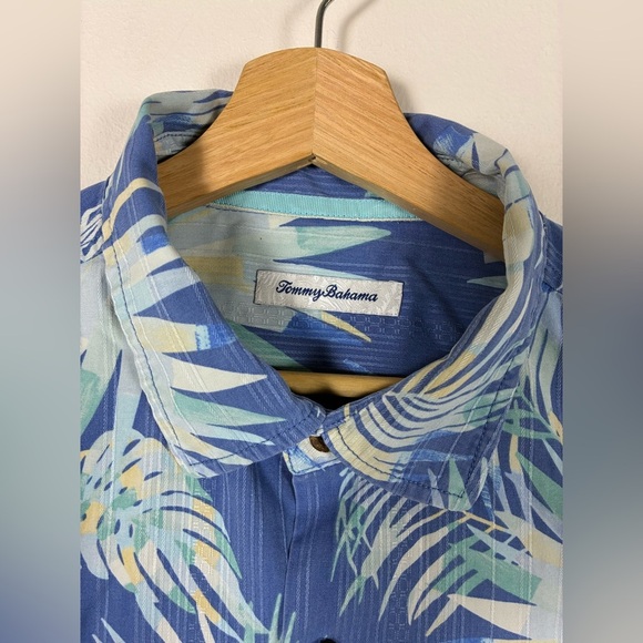 Tommy Bahama Geo Islandzone Hawaiian Shirt Men XL Silk Blend Blue Floral Coolmax - Picture 8 of 9